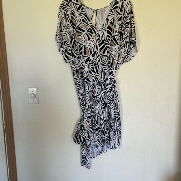 LOFT Beach Neutral Tropical Romper XL - Picture 2 of 11